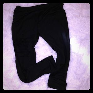 Distressed leggings